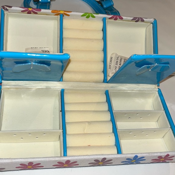 JEWELRY BOX ORGANIZER TRAVEL CASE PURSE FOR RINGS NECKLACE EARRINGS BRACELETS - Picture 2 of 9